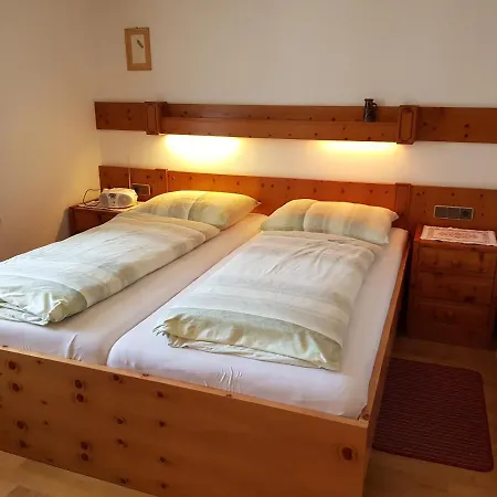 Carinthia Pensjonat 3*